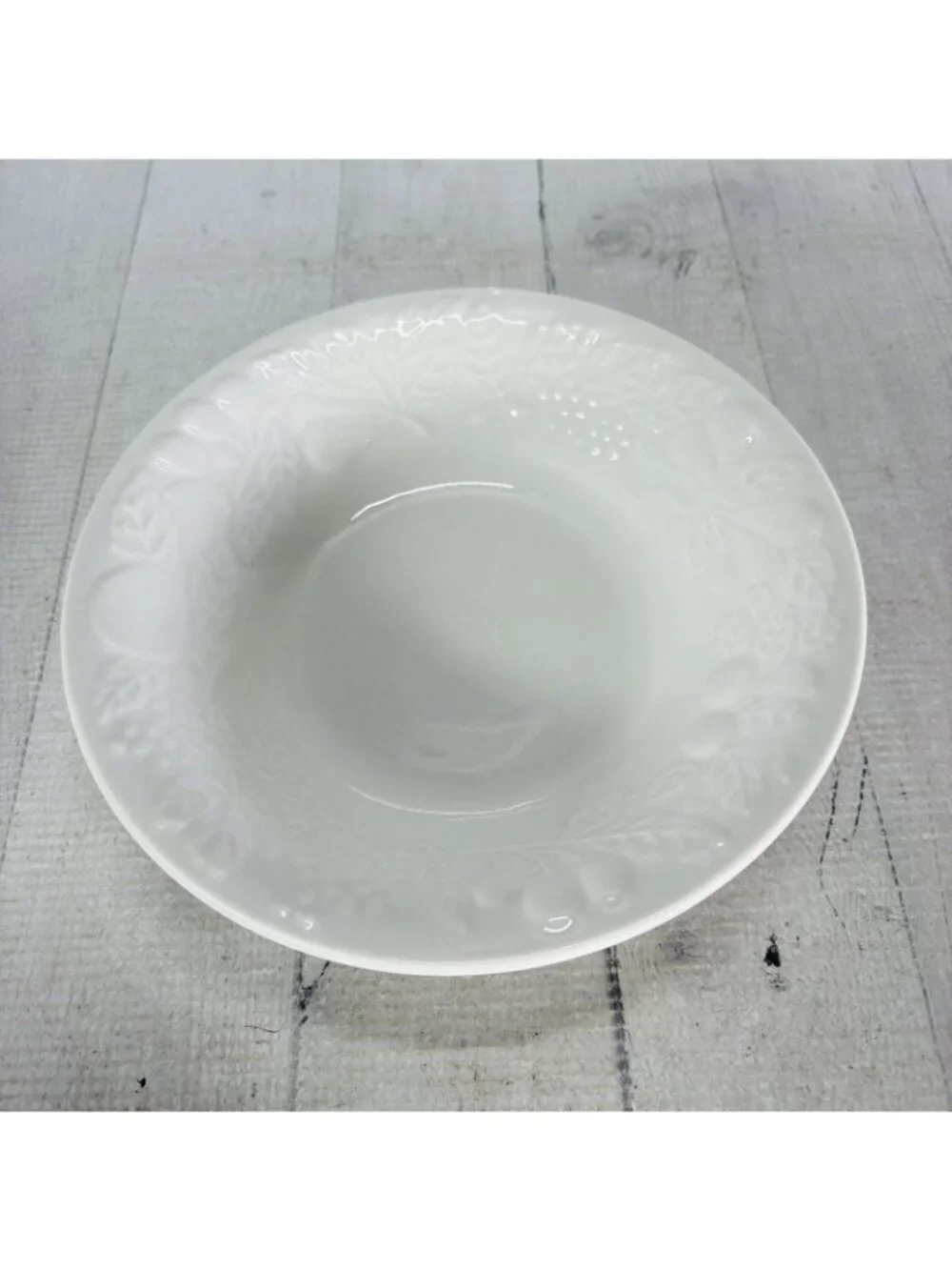 Gibson FRUIT Embossed Fruit Leaves White Shades Rim Coupe Soup Bowls Set of 5